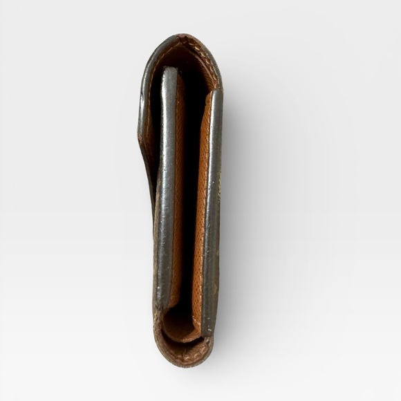 LOUIS VUITTON 2019 Monogram Victorine Wallet - Picture 8 of 16